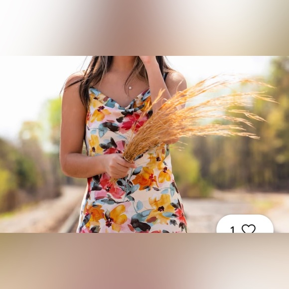 🩷SILKY DRESS - Picture 2 of 13